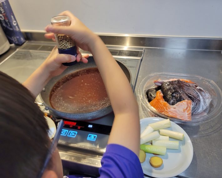 魚の煮汁に白こしょうを加えるという発想は大成功でした