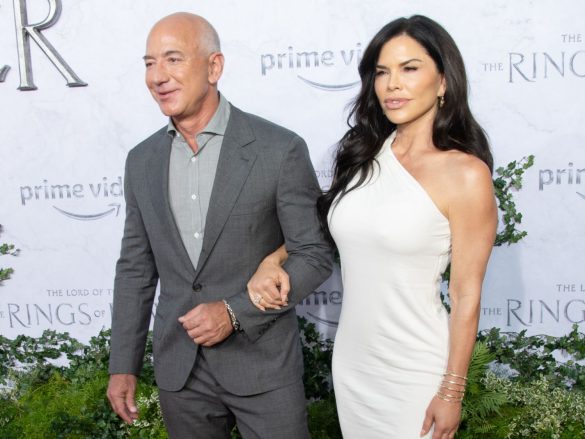 ジェフ・ベゾス氏とローレン・サンチェス氏