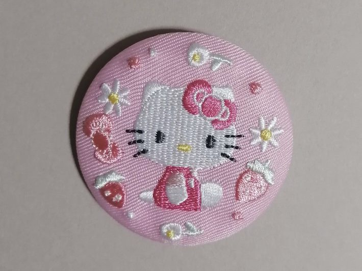 サンリオ　缶バッジ　ビスケット