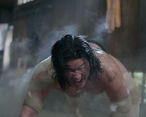 Netflixシリーズ「サンクチュアリ -聖域-」独占配信中