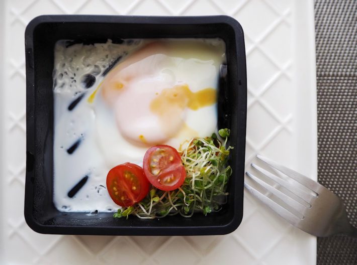 ダイソー　シリコーン時短調理トレー