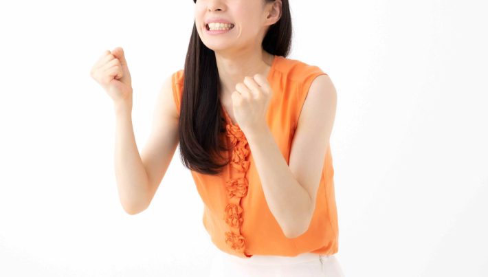 怒る女性