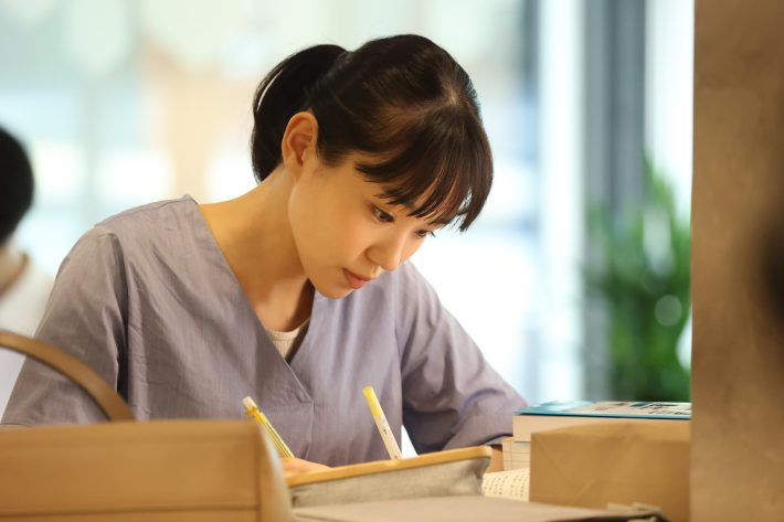 『あなたがしてくれなくても』第10話より ©フジテレビ