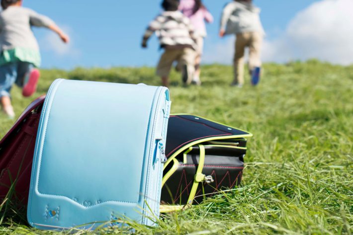ランドセルと子どもたち