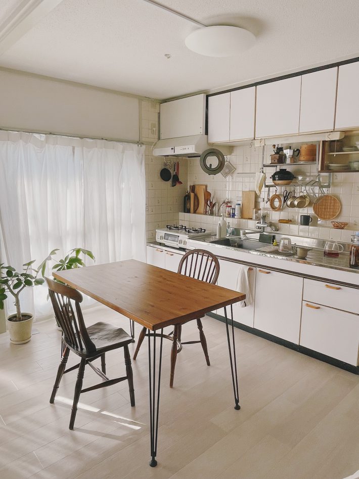 ダイニングテーブル