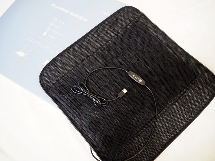 3coins_blowingcushion_230614_1