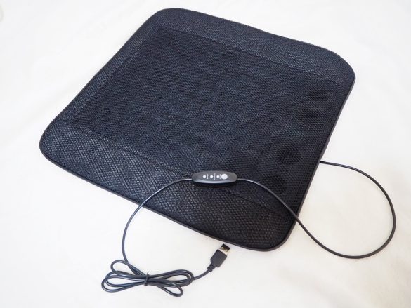 3coins_blowingcushion_230614_3