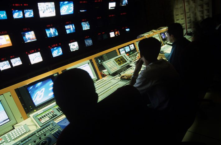 テレビ番組の制作スタッフ