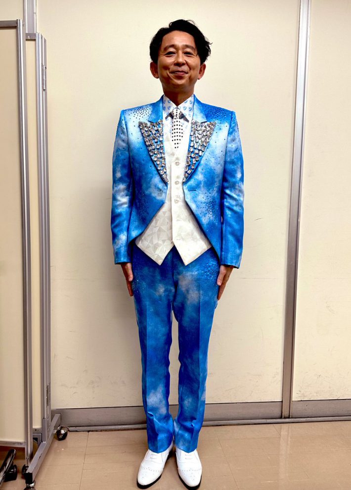 有吉弘行「涙が…」藤井フミヤの作詞に感激。それでも『白い雲のように』が感動ポルノにならない理由