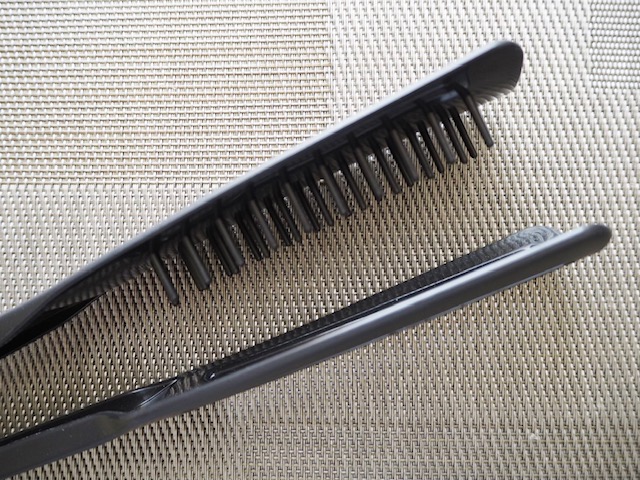 ヘアトングブラシ