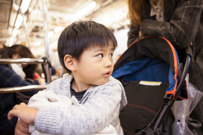 地下鉄　ベビーカー