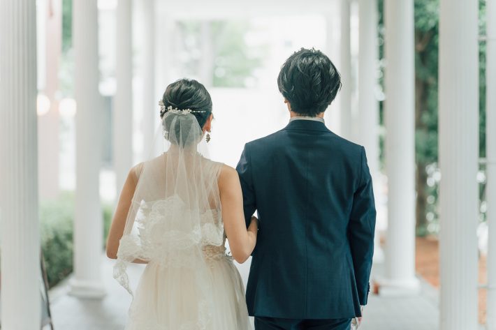 結婚式の新郎新婦