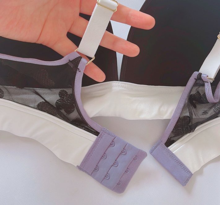 ブラレットのバック