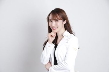 長尾　沙也加先生