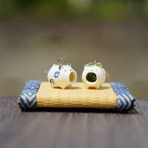 ブタさん蚊取り線香ピアス