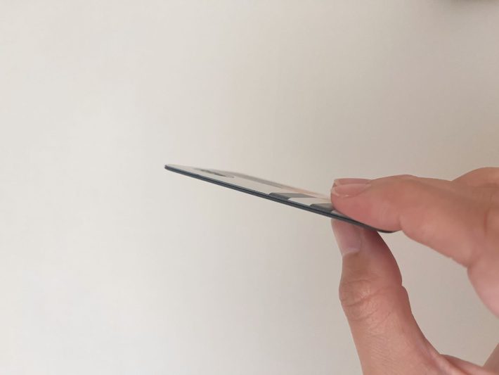 想像より遥かに薄い＆軽い