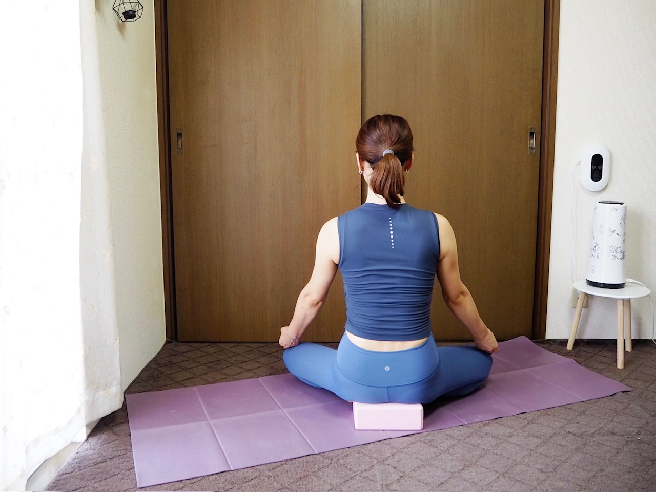ダイソー220円の「ヨガブロック」は家使いにちょうどいい！ ヨガポーズやストレッチを無理なく深められて気持ちいい～ 女子SPA！ ページ 2