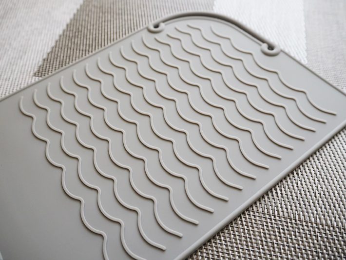 3COINS「2WAYヘアアイロンマット」