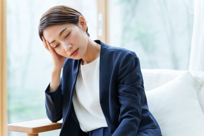 疲れ　女性　頭痛