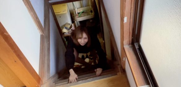 まゆ姉さん_田舎のボロ家