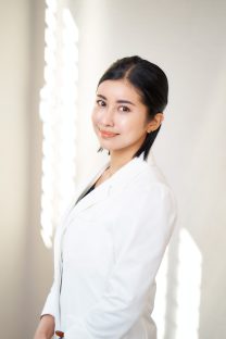 平田　玲奈先生