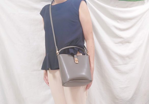 H＆M「クロスボディバッグ」