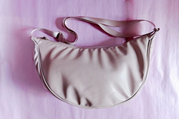 UNIQLO:Cのレザータッチラウンド