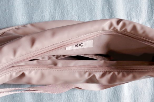 UNIQLO:Cのレザータッチラウンド