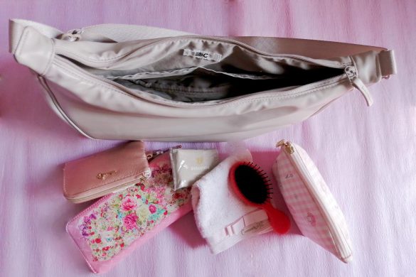 UNIQLO:Cのレザータッチラウンド