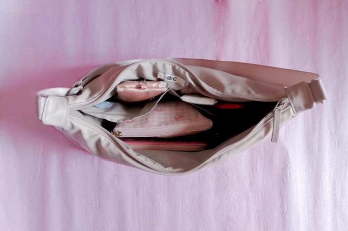 UNIQLO:Cのレザータッチラウンド