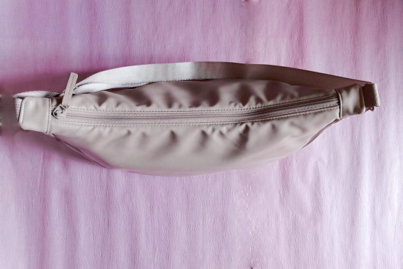 UNIQLO:Cのレザータッチラウンド