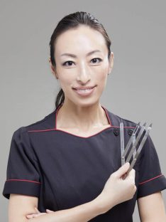 小川　奈津希先生