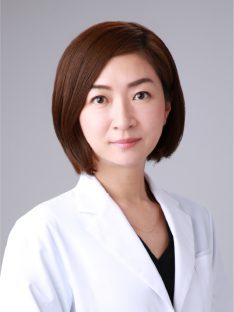 上野　佐知先生