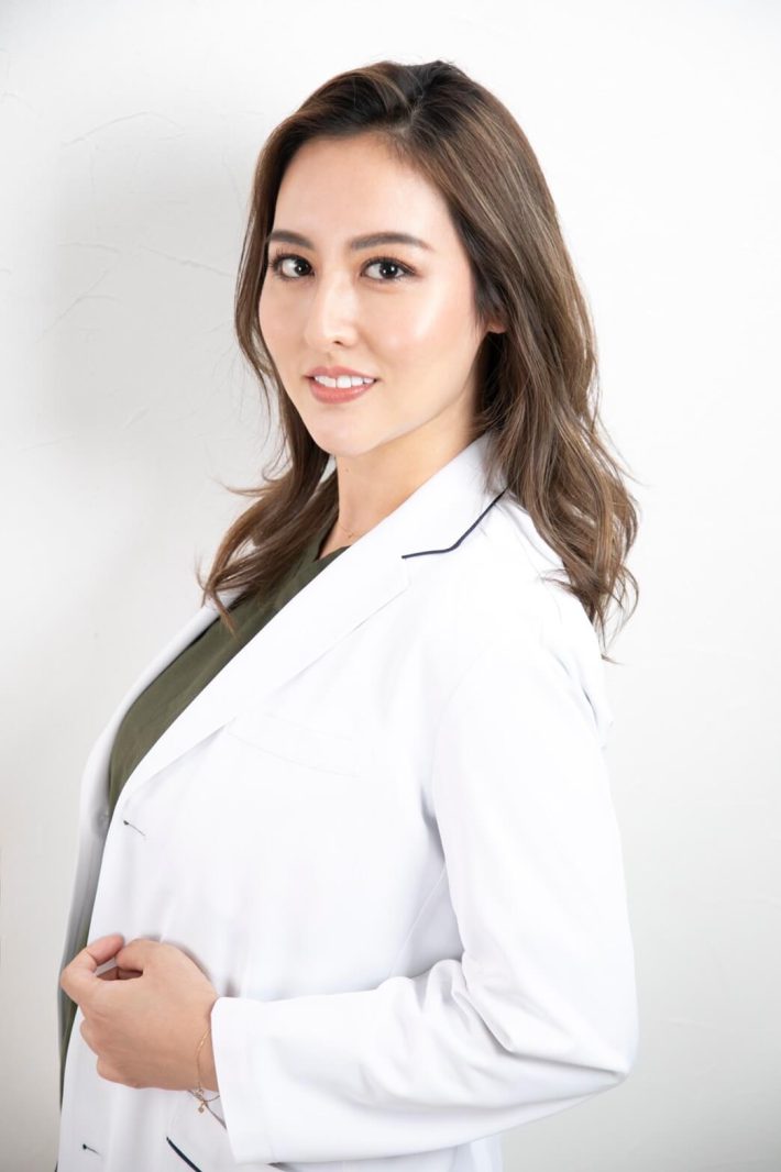 家崎　朱梨先生