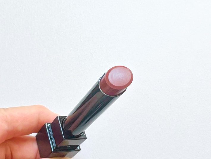 「13 3:00AMの微酔」で落ち着いたトーンに