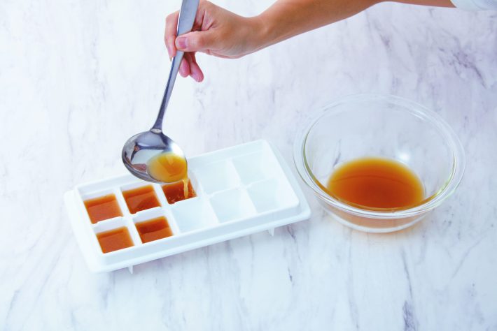 P35_製氷器に流し入れる