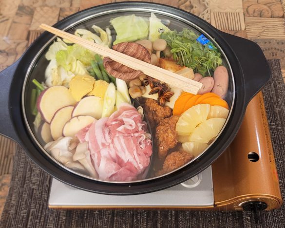 フタの取っ手部分に、箸が乗せられるようになっています