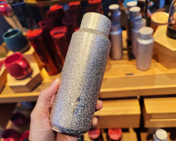 「スターバックス リザーブ ステンレスボトルグリッターシルバー355ml」（4800円）