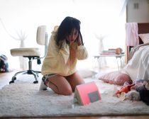 土曜ナイトドラマ『泥濘の食卓』5話より ©テレビ朝日