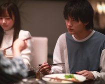土曜ナイトドラマ『泥濘の食卓』5話より ©テレビ朝日