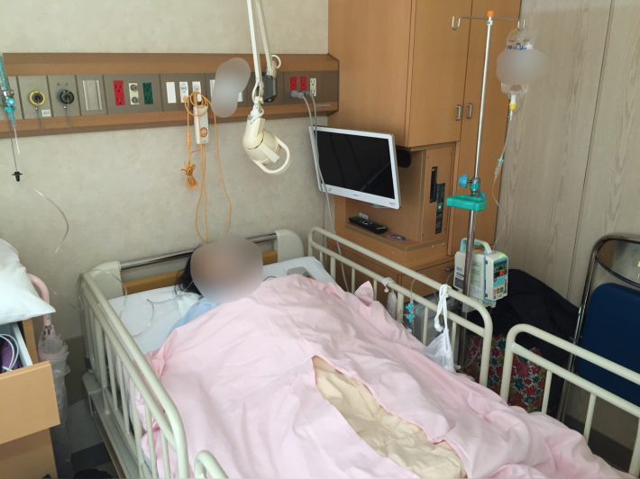 夫が面白がって撮影した手術直後のわたし