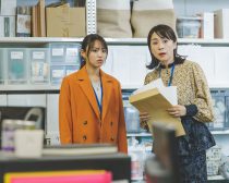 「くすぶり女とすん止め女」