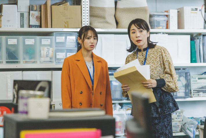 「くすぶり女とすん止め女」