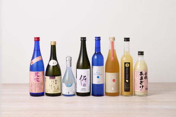 左から、天吹 純米吟醸 いちご酵母生（天吹酒造）、純米大吟醸　ほろほろに（井手酒造）、聚楽太閤　純米スパークリング（鳴滝酒造）、佐嘉　特別純米（佐嘉酒造）、Ruri Munemasa（宗政酒造）、プリュム（南高梅）（松浦一酒造）、さがんルビーのお酒（小松酒造）、あまざけ（幸姫酒造）