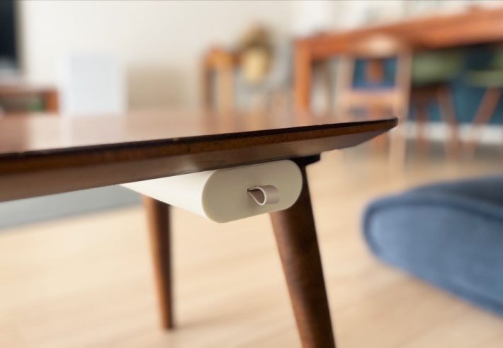 もう片方のフィルムを剥がして好きな場所へ取り付ける