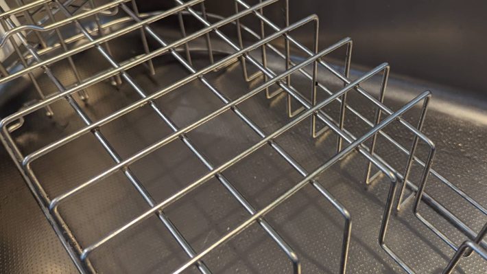 水垢が気になる水切りカゴもピカピカ