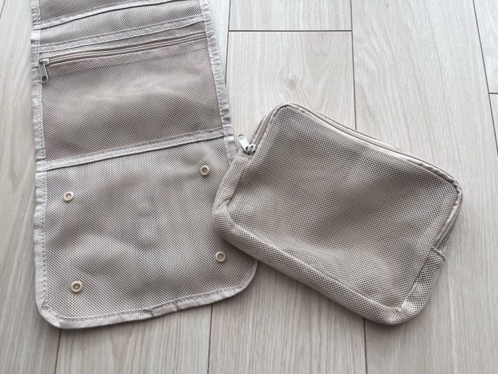 収納部分はスナップボタンにより着脱可能