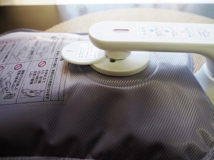 3coins_hotwaterbottle_202312_1_6