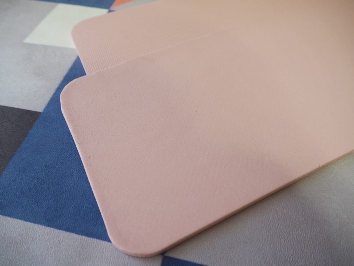 ダイソー「プランクトレーニングマット」