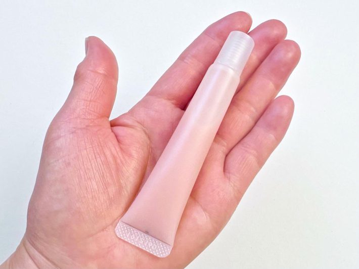 プルプルの唇になるリップエッセンス